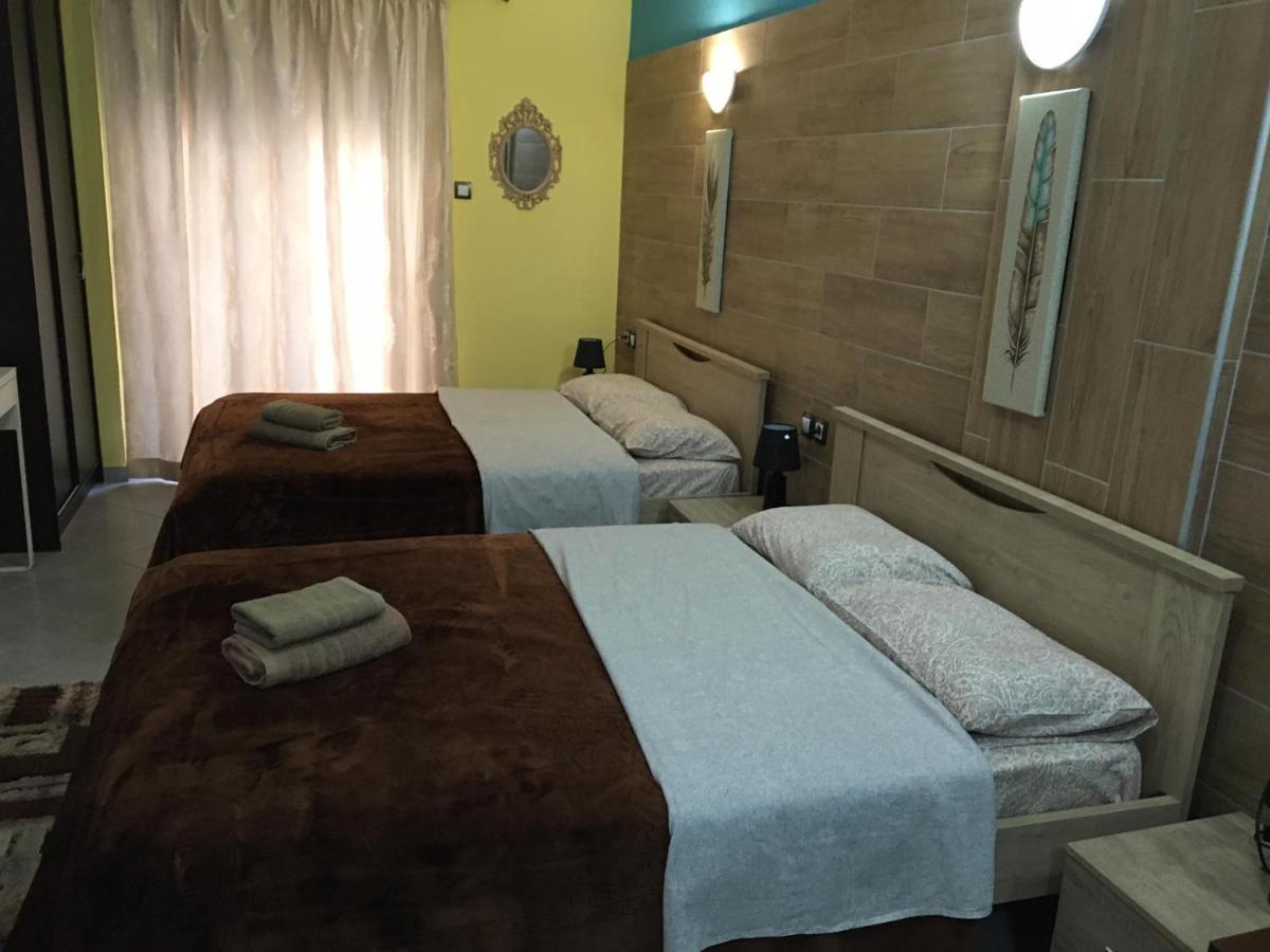 G M 2 Rooms Kentro In The Heart Of The City Larissa Exterior foto