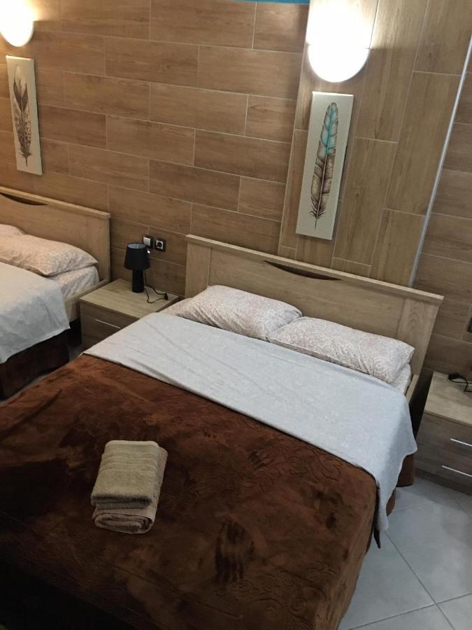 G M 2 Rooms Kentro In The Heart Of The City Larissa Exterior foto